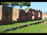 05605 ostia - regio iii - via delle volte dipinte - insula delle muse (iii,ix,22) - blick ri norden.jpg